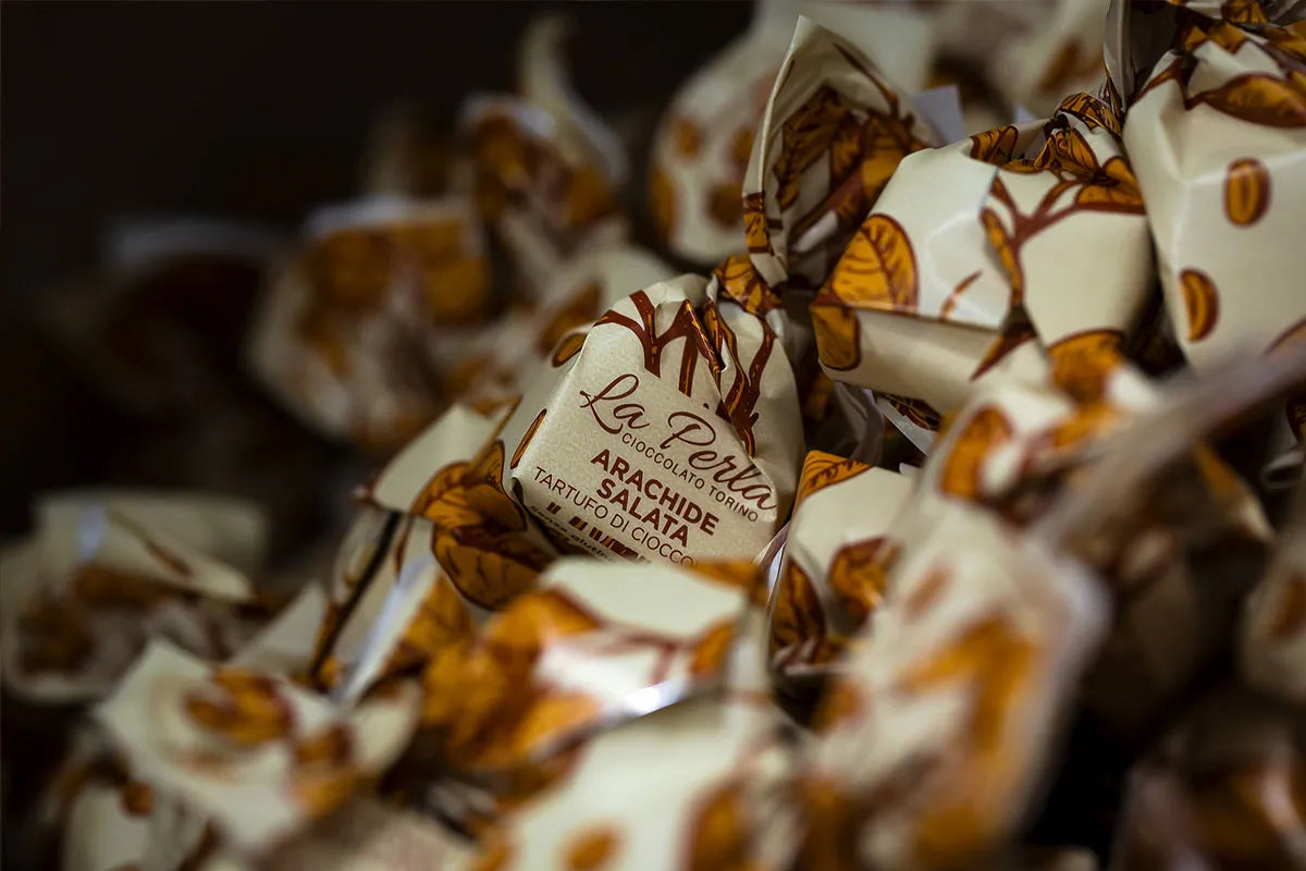 Salted Peanut (30%) Chocolate Truffles 150g - La Perla