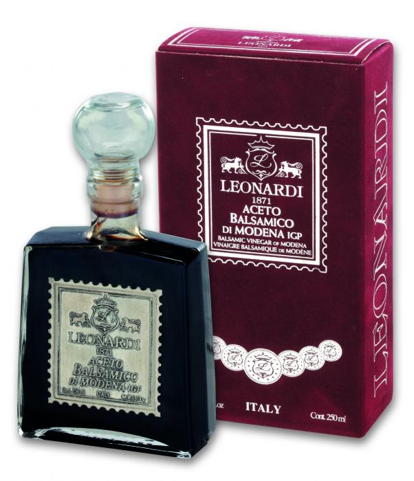 Balsamic Vinegar of Modena PGI "Serie 15" with Red Velvet Box 250ml - Acetaia Leonardi