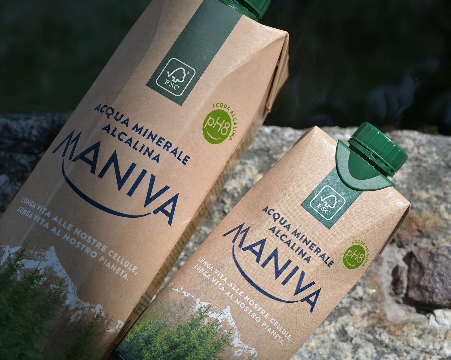 Biodegradable Smile Box pH8 Mineral Water - Maniva Maniva - Water @Mercato Gourmet | Your Italian Gourmet Supermarket