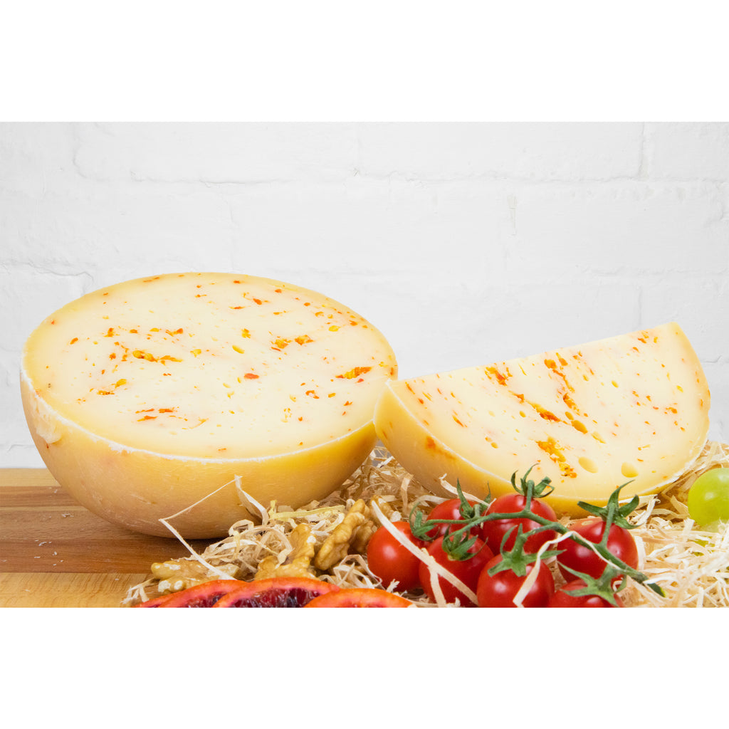 Caseificio Artigiana Caciocavallo with Chili Pepper 200g (±10%)