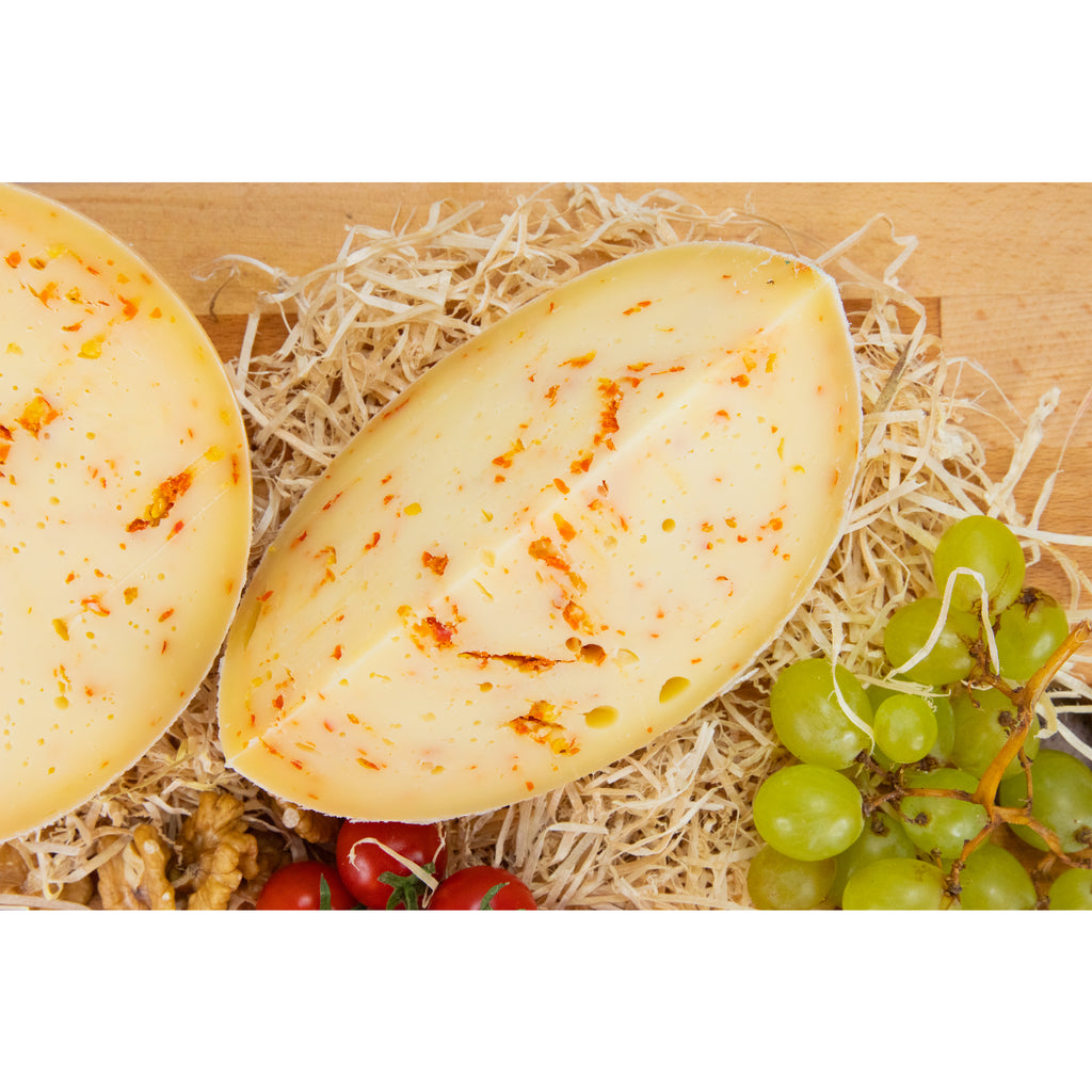 Caseificio Artigiana Caciocavallo with Chili Pepper 200g (±10%)